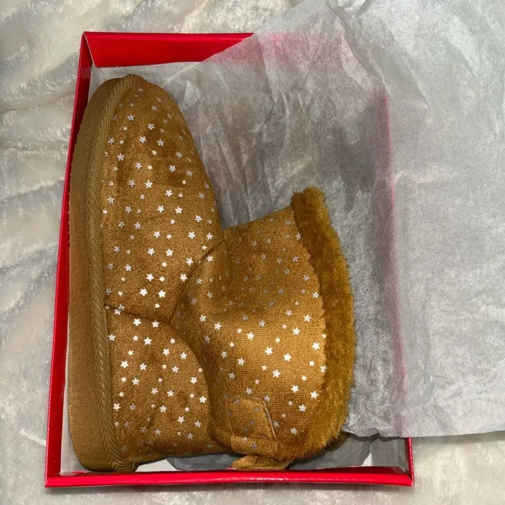 Plush Faux Fur Brown Boots With Silver Stars size 3 NIB